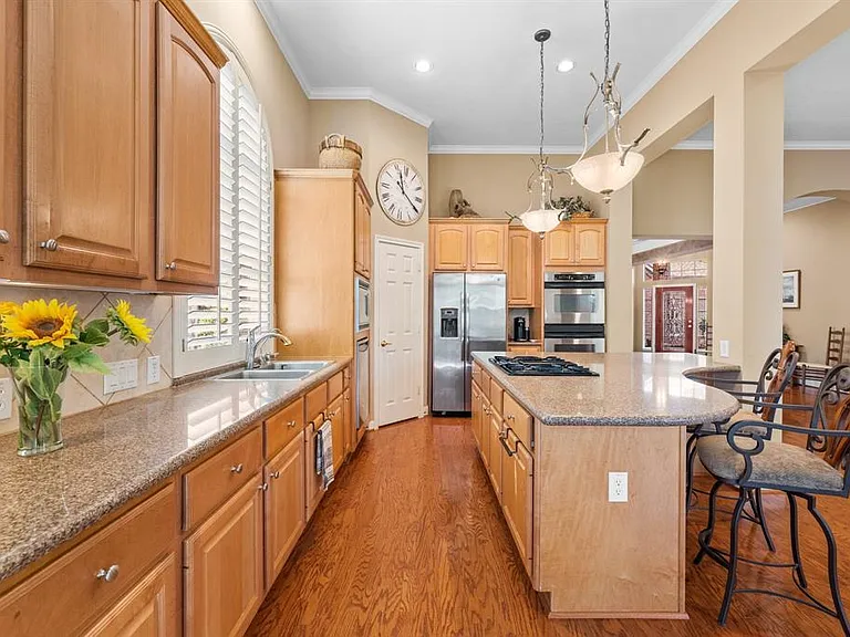 24106 Laureumont Ct — Photo 11
