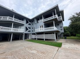 406 Channel Dr, Emerald Isle, NC