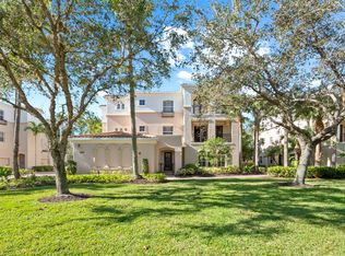 2809 Tiburon Blvd E APT 101, Naples, FL 34109