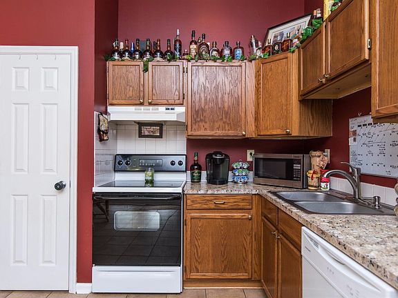 3rd image of 3816 McGarry Dr