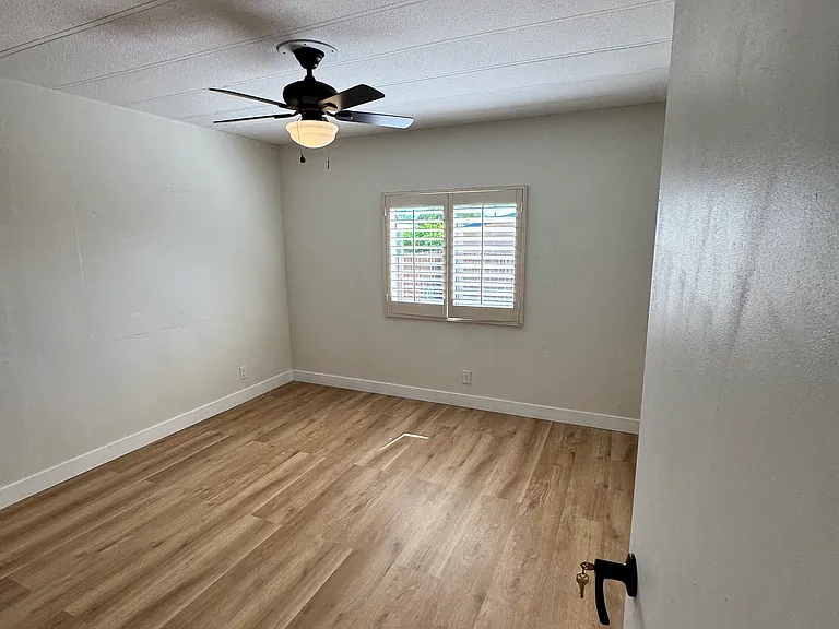 73201 Colonial Dr — Photo 18