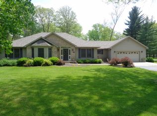 30272 W Lake Dr, Girard, IL 62640
