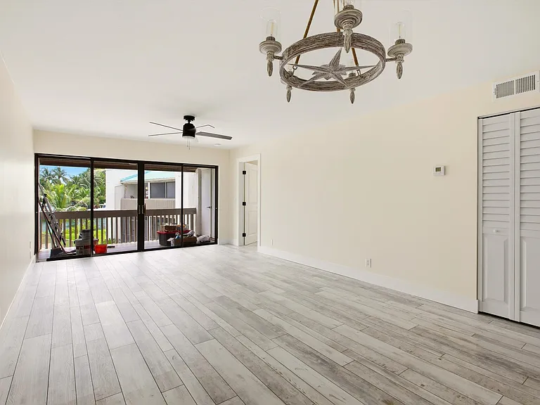 412 Southwind Dr #E2 — Photo 8