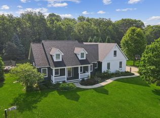 207 Sandcastle Ln, Waverly, IA 50677