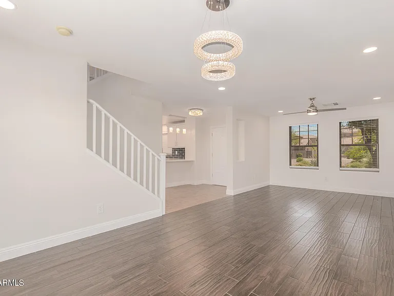 3031 E Harrison St — Photo 8