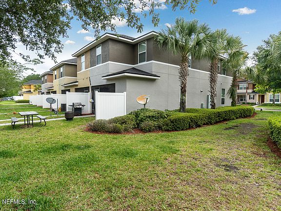 2nd image of 4220 PLANTATION OAKS Boulevard #1611