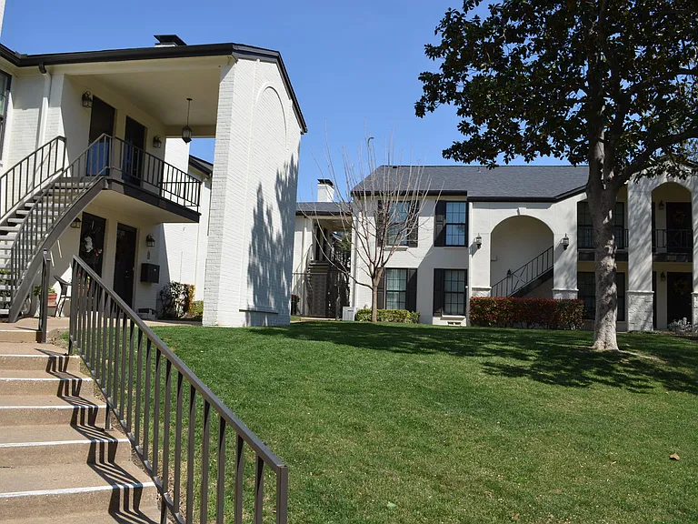 The Fountains Apartments — Photo 25