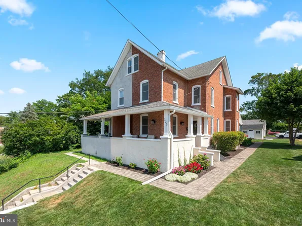 320 S 5th Ave, Royersford, PA 19468
