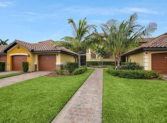 3rd image of 9836 Venezia Cir Unit 913