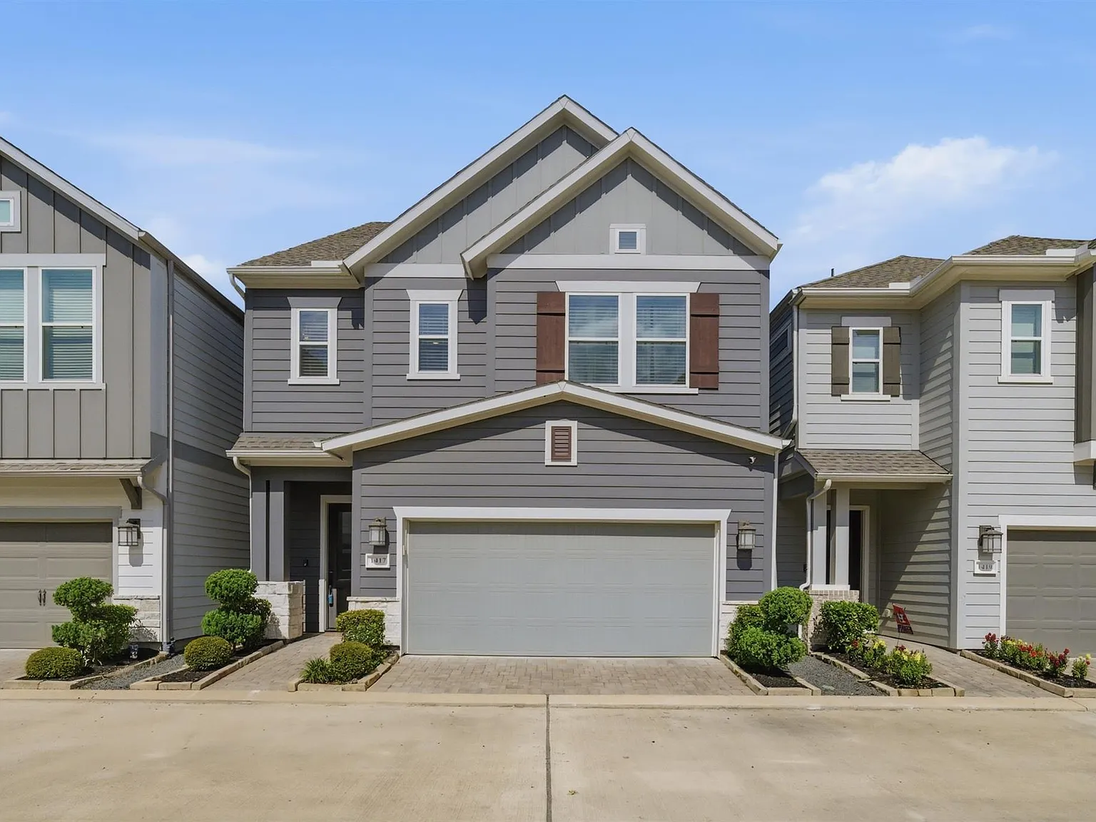 4 bed, 3.5 bath, 2926 sqft, $4,000 — Photo 2