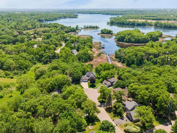 18706 Kanabec Ct, Lakeville, MN 55044