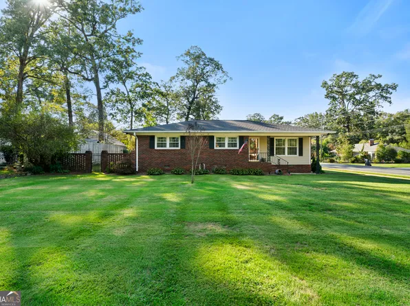 619 N College St, Cedartown, GA 30125
