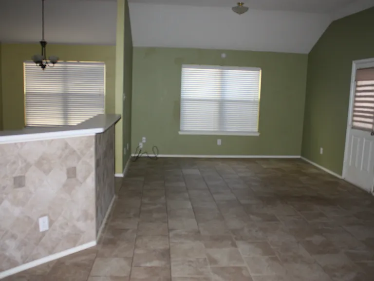 404 Pineview Ln — Photo 18