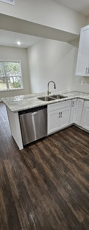 3 bed, 2.5 bath, $1,850 — Photo 3