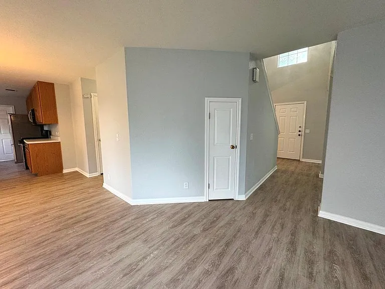 1009 Rutgers Dr — Photo 9