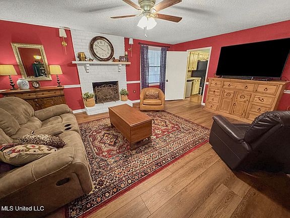 2nd image of 5 Spokane Rd