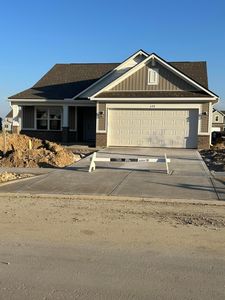 628 Lois Ln, London, OH, 43140