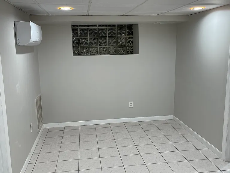 31 Friendship St #1 — Photo 2