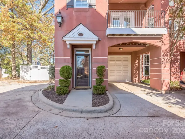 931 Hawthorne Bridge Ct, Charlotte, NC 28204