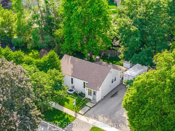 217 McDonald Blvd, Halton Hills, ON L7J 1B2