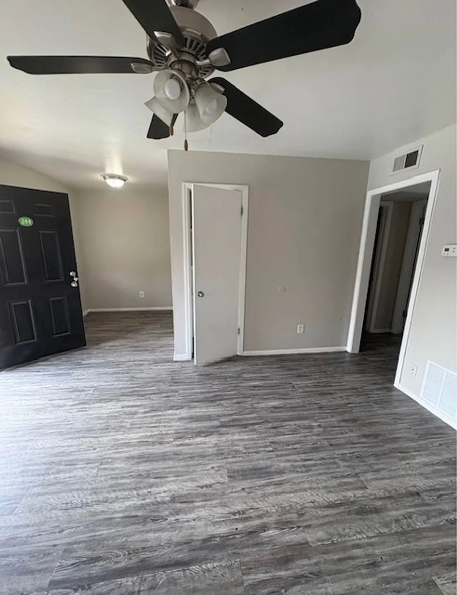 Building Photo - Fairway Apartments