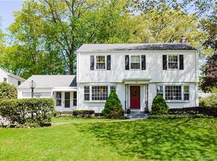 40 Miamis Rd, West Hartford, CT 06117