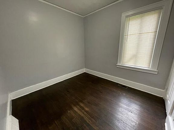 4th image of 2494 Hazelwood St
