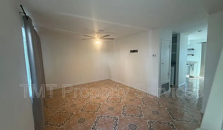 714 Tanner Dr #C4 — Photo 2