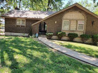 8431 E 56th Ter, Kansas City, MO 64129