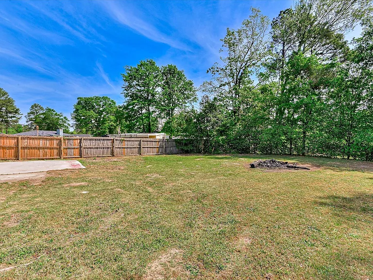 4116 Melrose Dr — Photo 23