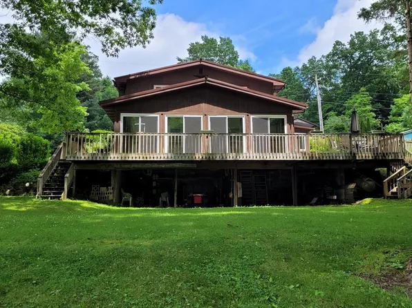 304 Ahrensville Rd, Oil City, PA 16301