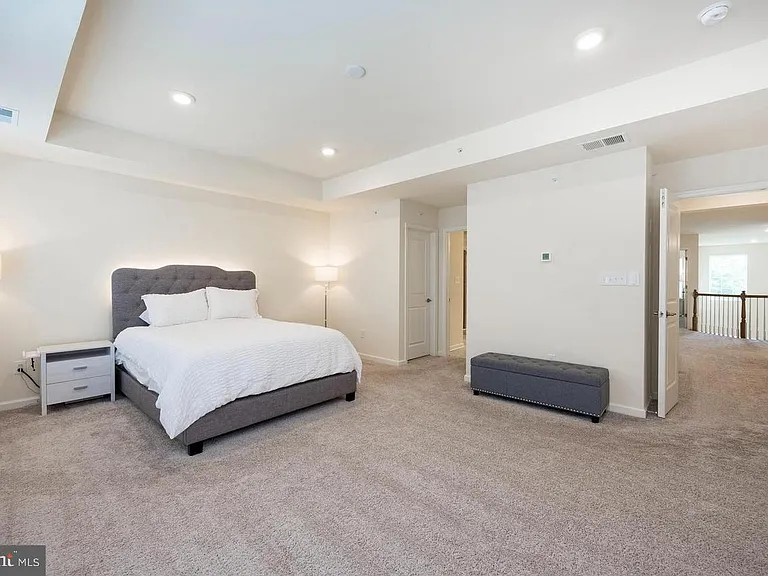 427 Lee Pl — Photo 22