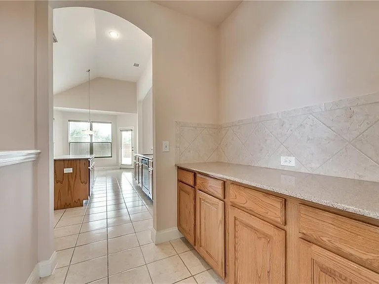 434 Teagarden Ct — Photo 18