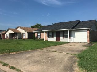 808 S 38th St, Van Buren, AR 72956