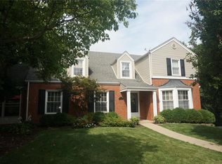 77 Webster Woods Dr, Saint Louis, MO