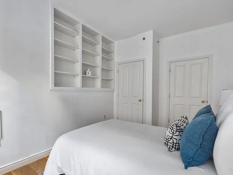 4 Charlesgate E #601 — Photo 12