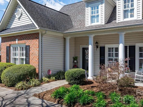 71 40th Avenue Dr NE #7, Hickory, NC 28601