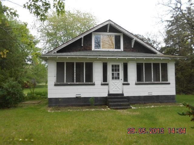 1st image of 11690 Walnut Ave