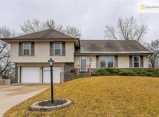 7515 W 95th St, Overland Park, KS 66212