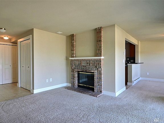 5th image of 3008 N Narrows Dr Unit D204