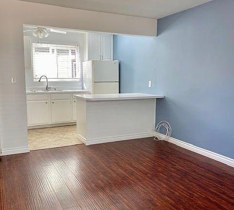 2nd image of 470 N Coast Hwy APT B