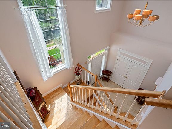 4th image of 3824 Highland Oaks Dr