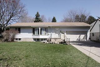 1st image of 718 Westbury Ln