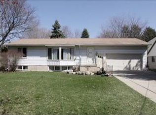 718 Westbury Ln, Kalamazoo, MI 49006