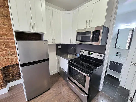 Rented by Bruma Realty LLC | media 12