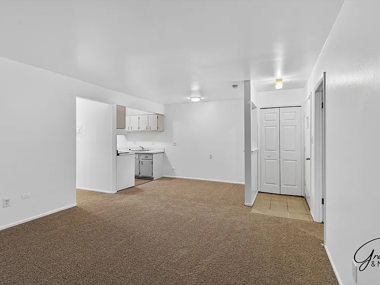 22330 W Warren - 22330 W Warren Ave LLC — Photo 5