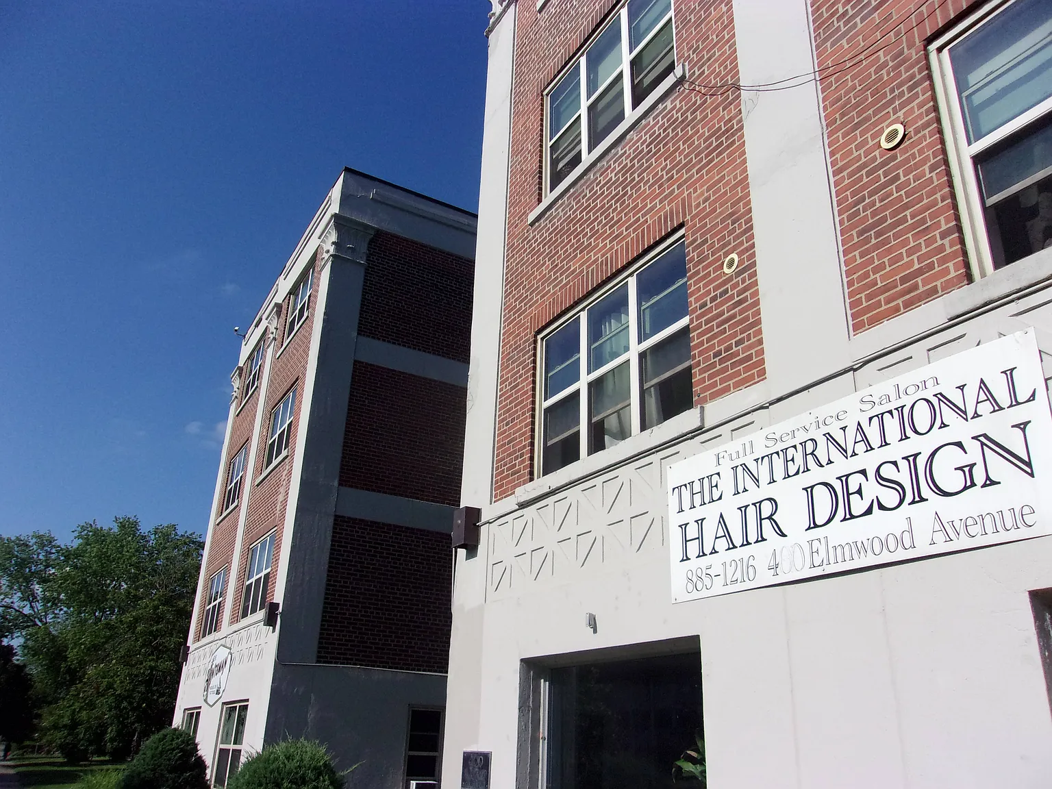 Apartments at 400 Elmwood — Photo 4