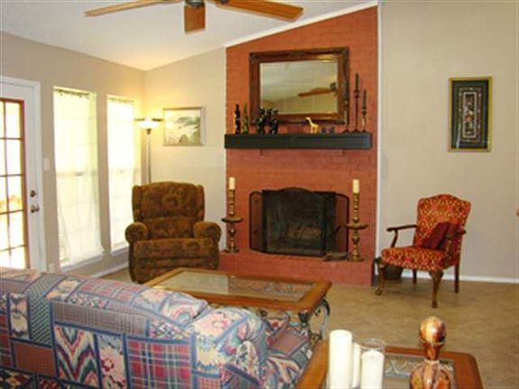 2nd image of 534 Park Ln