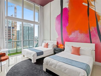 485 Brickell Ave APT 2805, Miami, FL, 33131