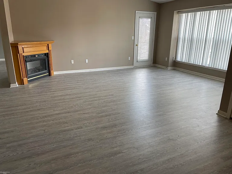 43790 Rushcliffe Dr — Photo 6